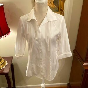 Chico’s 0.5 crisp white business top no iron NWT
